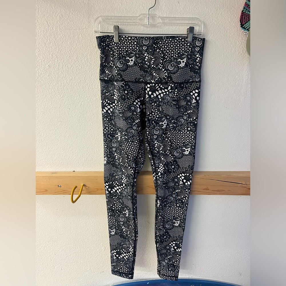 lululemon athletica Black and White Leggings with Intricate Design